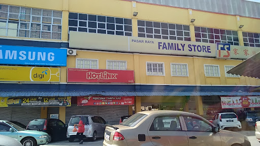 Family Store Sikamat