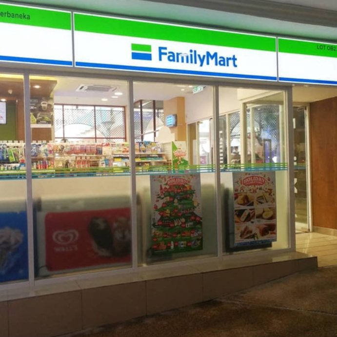 familymart bandar sunway