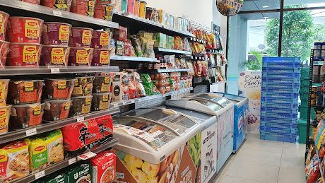 familymart d garden batu pahat 1
