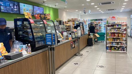 familymart jasin 1