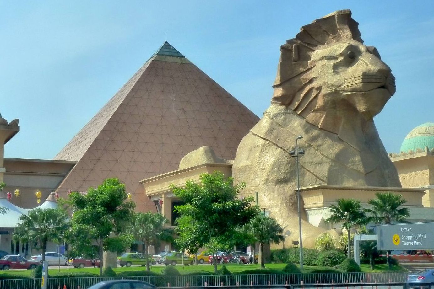 sunway pyramid shopping mall